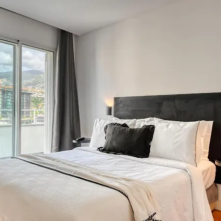 Jasmineiro, A In Madeira * فونشال