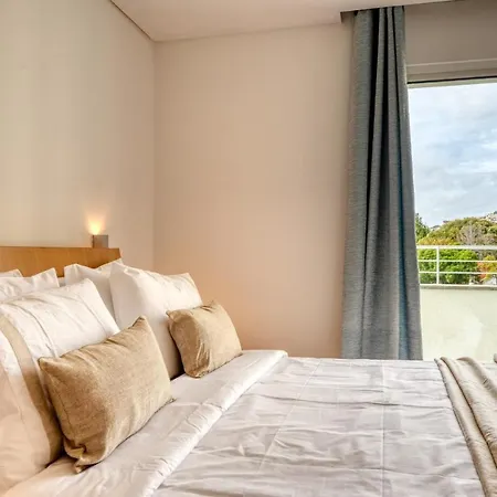 Jasmineiro, A In Madeira