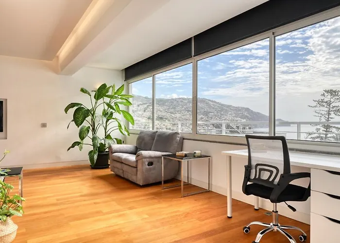 Jasmineiro, A In Madeira