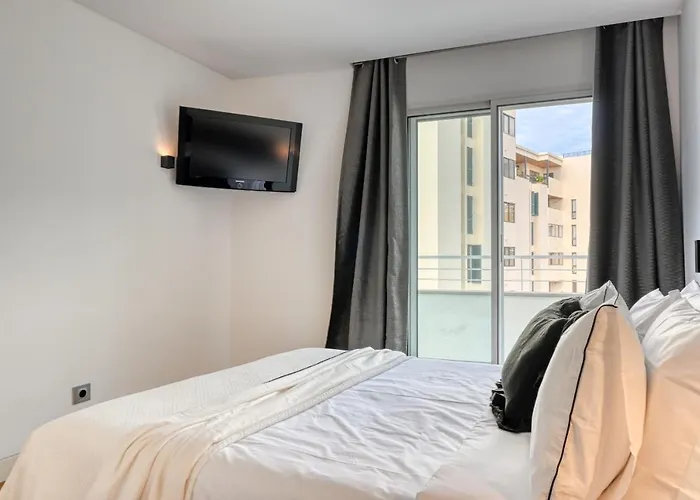 Jasmineiro, A In Madeira