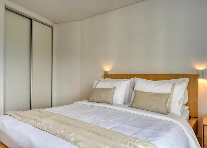 Jasmineiro, A In Madeira